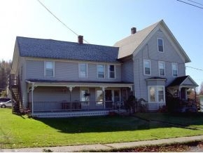 38 School St in Barton, VT - Building Photo