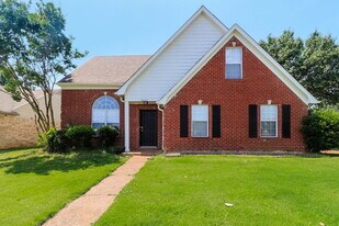 6863 Skylar Mill Ave in Cordova, TN - Building Photo