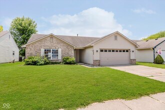 9645 Claymore Dr in Fishers, IN - Building Photo - Building Photo
