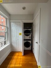 252 Newbury St, Unit 5 in Boston, MA - Foto de edificio - Building Photo
