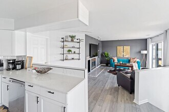 301 S Front St in Jeffersonville, IN - Building Photo - Building Photo