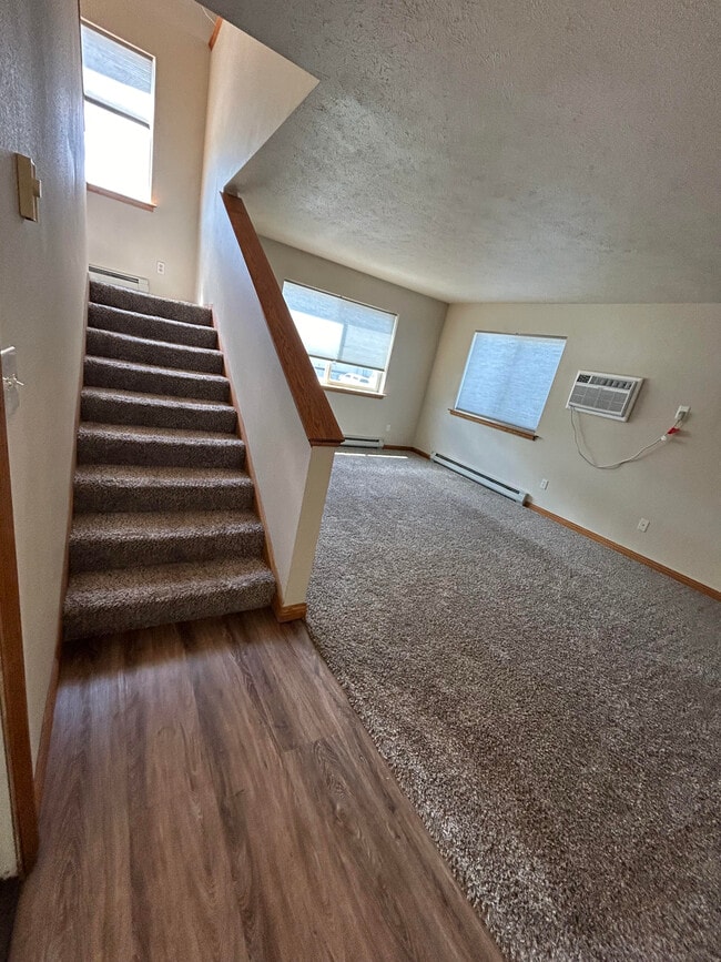 220 E Mission Ave, Unit Unit#1 in Spokane, WA - Building Photo - Building Photo