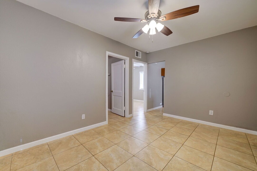 9316 E Balsam Ave in Mesa, AZ - Building Photo