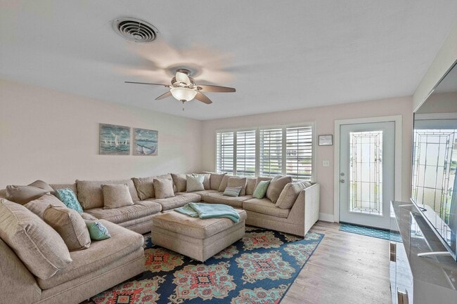 655 Kingfish Pl in North Palm Beach, FL - Building Photo - Building Photo