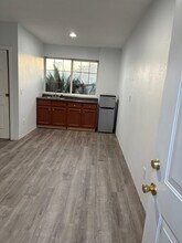 2296 Trinway Ave, Unit Cozy Studio in Simi Valley, CA - Building Photo - Building Photo