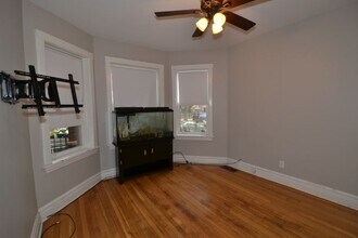 4713 N Albany Ave, Unit 1 in Chicago, IL - Building Photo - Building Photo