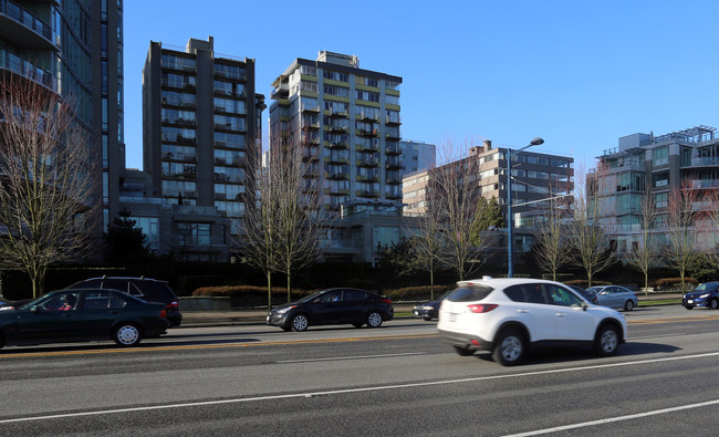 1937-1945 Alberni St in Vancouver, BC - Building Photo - Building Photo