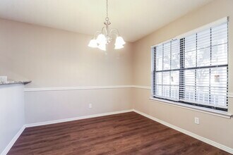 2808 Barnes Dr in Denton, TX - Building Photo - Building Photo