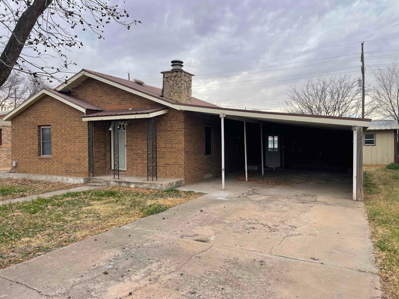 604 SW 11th St in Seminole, TX - Building Photo