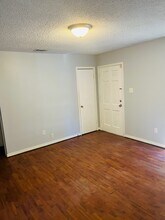 1365 Middle Ring Rd in Mobile, AL - Building Photo - Building Photo