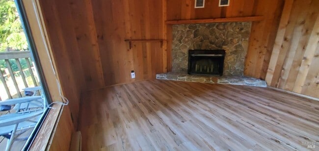 38100 Ocean Ridge Dr in Gualala, CA - Building Photo - Building Photo