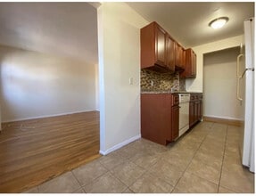 80 Gavin St in Yonkers, NY - Building Photo - Building Photo