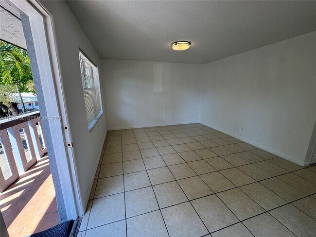 4732 SW 33rd Ave in Fort Lauderdale, FL - Building Photo - Building Photo