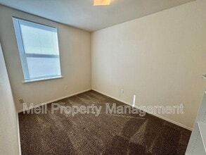 642 1/2 E Dearborn Ave in Shelton, WA - Building Photo - Building Photo