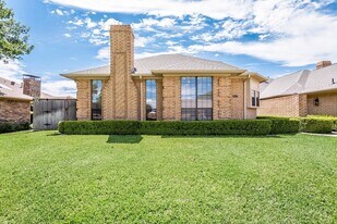 2117 Promontory Point in Plano, TX - Building Photo
