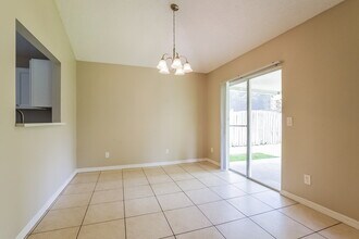 725 Meadowside Ct in Orlando, FL - Building Photo - Building Photo