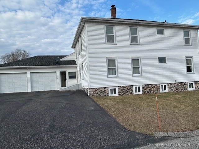 60 Stillman Ave in Stonington, CT - Building Photo - Building Photo