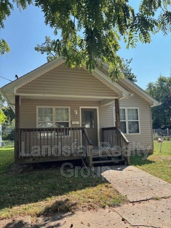 property at 3763 Parthenia Ave