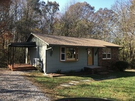 462 Woodhaven Rd in North Wilkesboro, NC - Building Photo