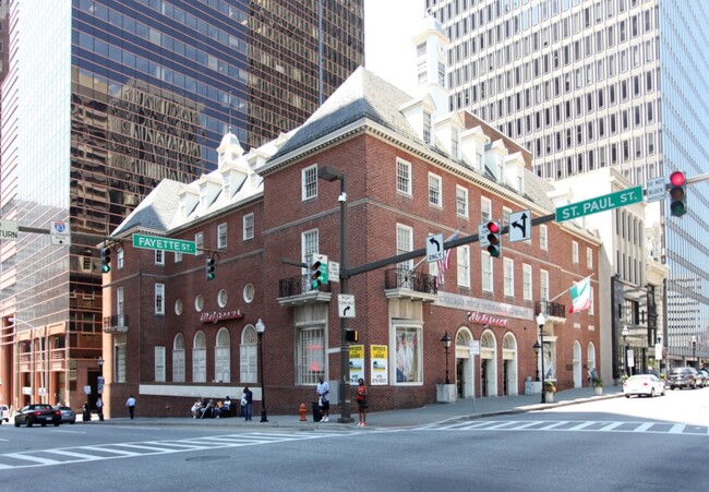 19 E Fayette St in Baltimore, MD - Foto de edificio - Building Photo