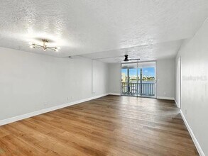 7665 Sun Island Dr S in South Pasadena, FL - Building Photo - Building Photo
