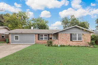 1100 Billie Ruth Ln in Hurst, TX - Foto de edificio - Building Photo