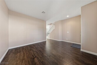 8061 Yellow Daisy Ave in Las Vegas, NV - Building Photo - Building Photo