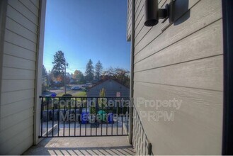 607 NE 92nd Ave in Portland, OR - Building Photo - Building Photo