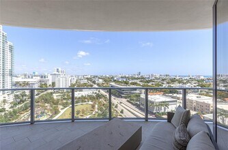 500 Alton Rd, Unit # 1405 in Miami Beach, FL - Building Photo - Building Photo