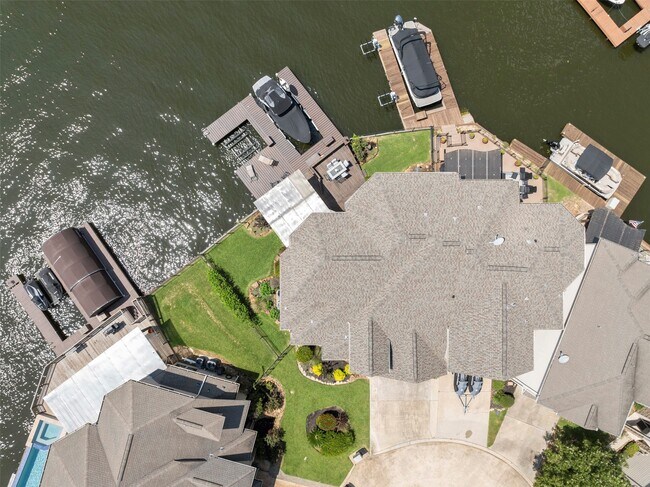 331 Old Aqua Landing E in Montgomery, TX - Building Photo - Building Photo