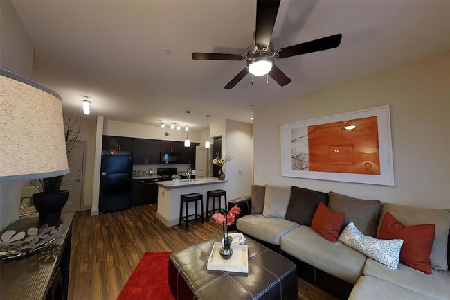 8520 Madie Dr, Unit 2102 in Houston, TX - Building Photo - Building Photo