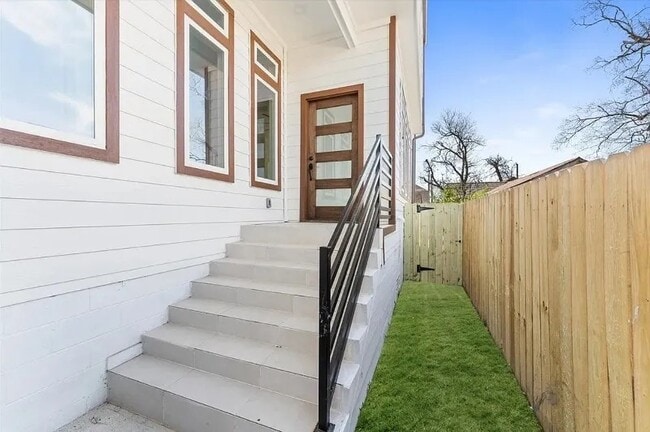 property at 4217 Rogers St