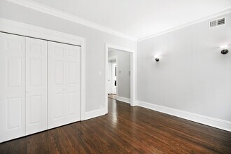 1100 W Glenlake Ave in Chicago, IL - Building Photo - Building Photo