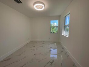 700 Tallapoosa St in West Palm Beach, FL - Building Photo - Building Photo