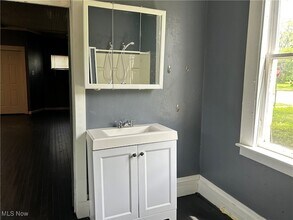 1130 E 68th St in Cleveland, OH - Building Photo - Building Photo