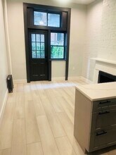 51 Leroy St in New York, NY - Building Photo - Building Photo