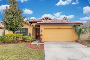 2943 Casabella Dr in Kissimmee, FL - Building Photo