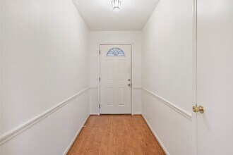 523 S Rivershire Dr in Conroe, TX - Building Photo - Building Photo