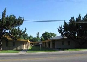 1220-1230 W Tulare Ave Apartamentos