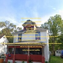 1061 W Decatur St in Decatur, IL - Building Photo