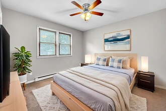 Trilein Village Apartments in Ankeny, IA - Foto de edificio - Building Photo