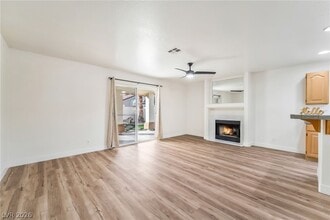 17 Sandwedge Dr in Henderson, NV - Building Photo - Building Photo