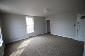37 Avondale Ave-Unit -37 Avondale, Lower in Columbus, OH - Foto de edificio - Building Photo