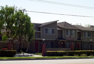 Citrus Grove Apartments in Fontana, CA - Building Photo - Building Photo