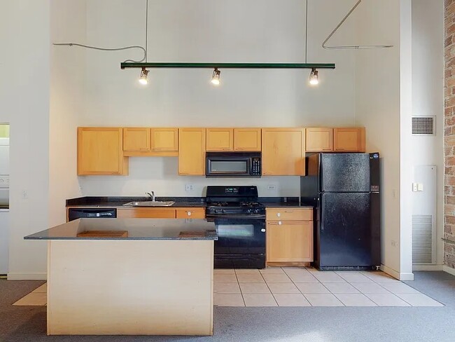 20 N State St, Unit 911 in Chicago, IL - Building Photo - Building Photo