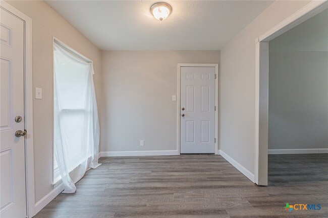 property at 1106 Illinois Ave