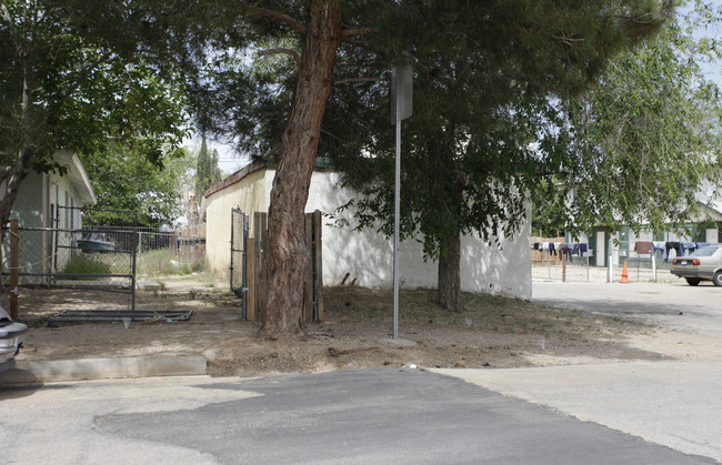 Casaba Apartments in Adelanto, CA - Building Photo - Building Photo