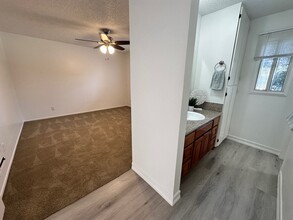 Sycamore Glen Apartments in Orange, CA - Building Photo - Building Photo