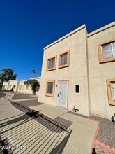 4567 N 26th Dr in Phoenix, AZ - Foto de edificio - Building Photo