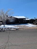 113 E Mahoney St in Winslow, AZ - Building Photo